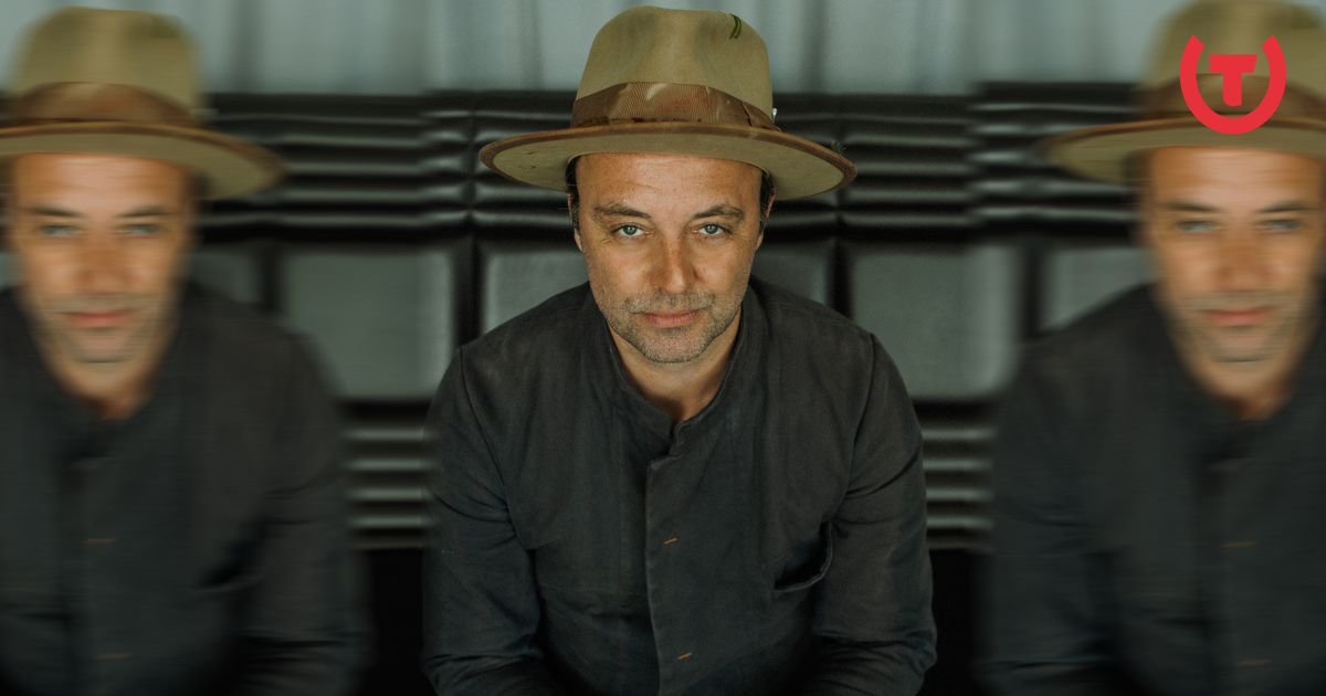 NIELS GEUSEBROEK SINGS COLDPLAY