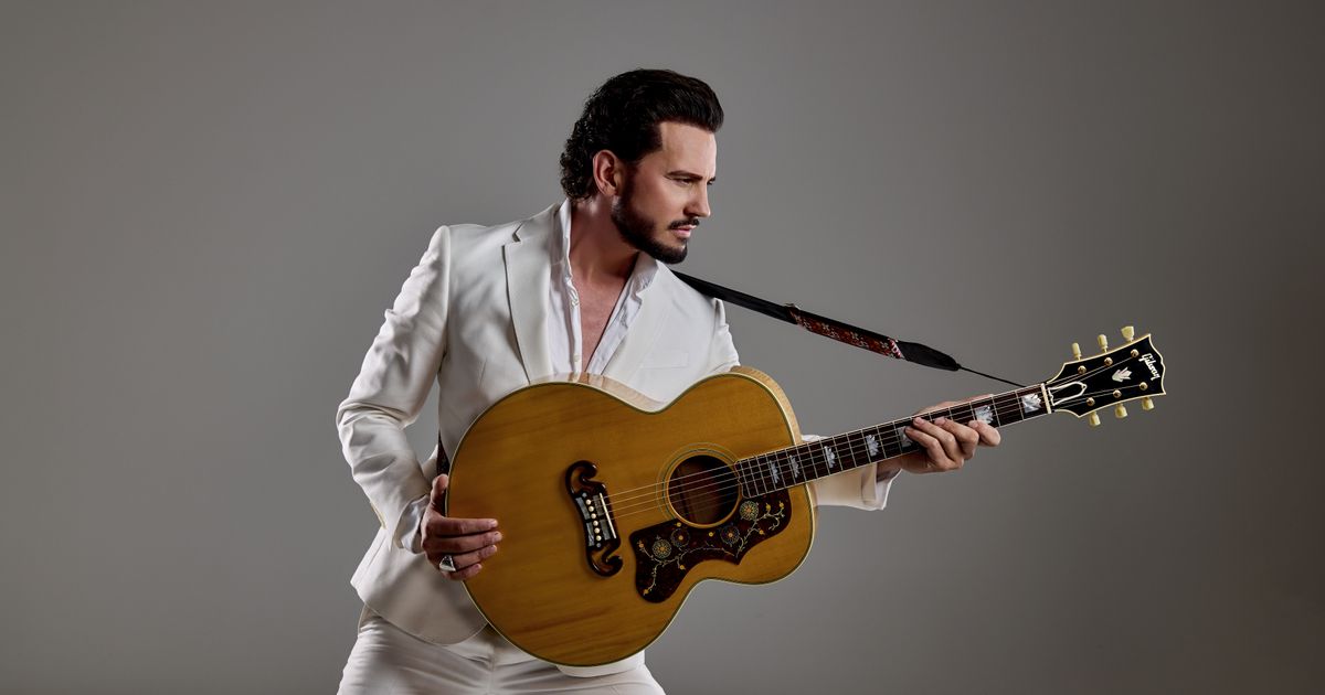 BOUKE ROCKS ELVIS
